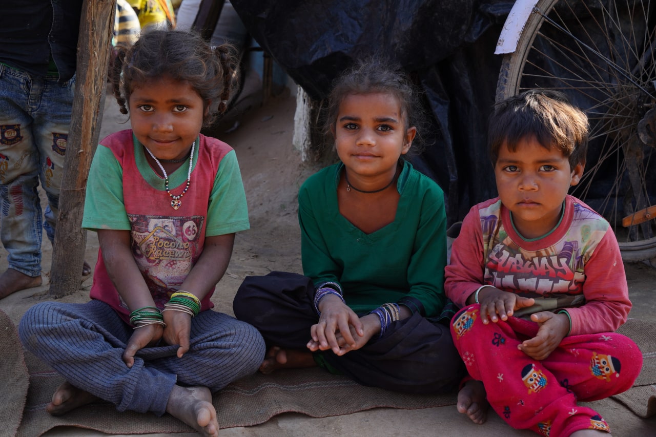 Providing Free Food (Langar) at a slum