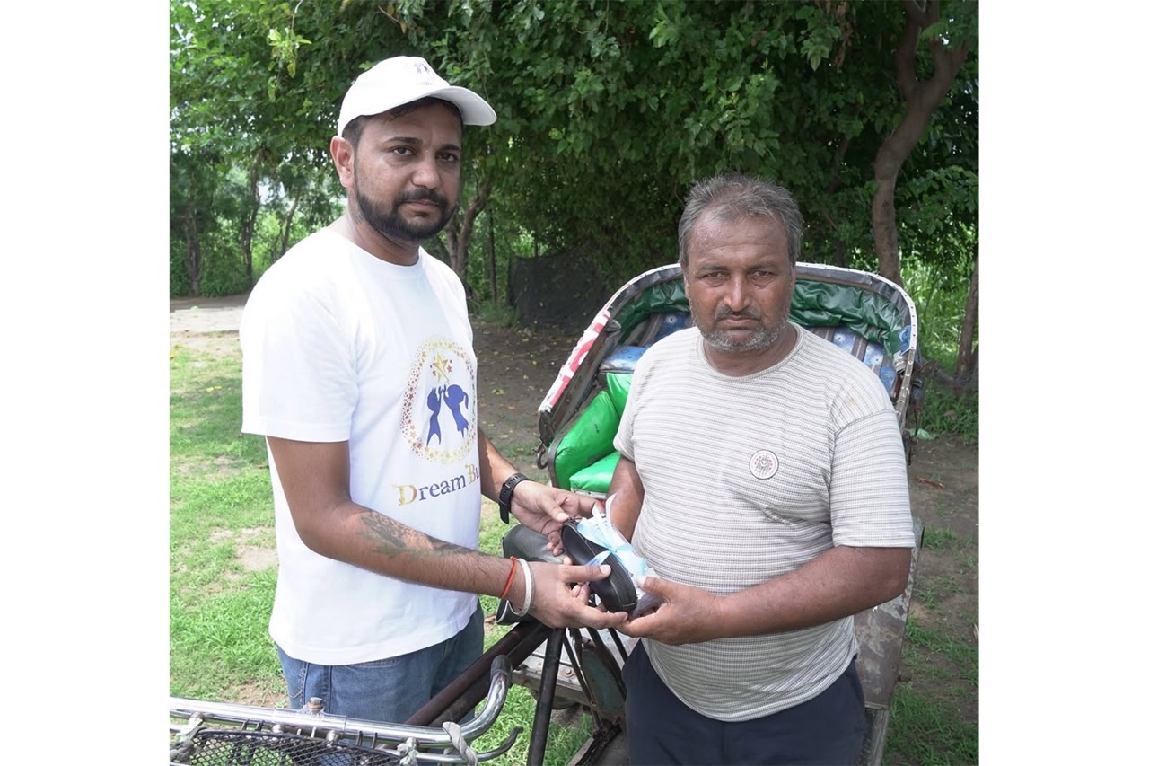 Supporting the Rickshaw Pullers during hot weather