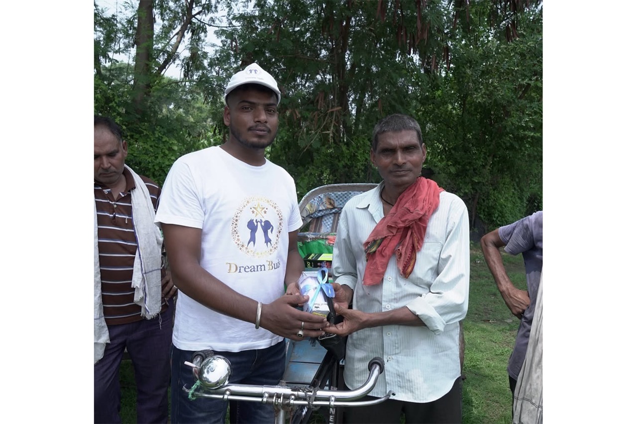 Supporting the Rickshaw Pullers during hot weather